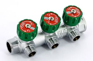 Колектор для води під плоску прокладку з регулюючими вентилями FAR FK 382