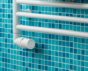 Термоголовка для радіатора у білому кольорі Danfoss RAX 013G6070