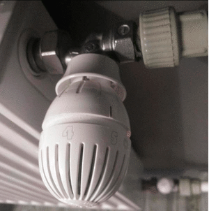 Термоголовка для радіатора Giacomini R470