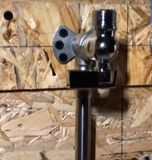 Куточок настінний з внутрішнім різьбленням з нержавіючої сталі Valtec VTi.954.I